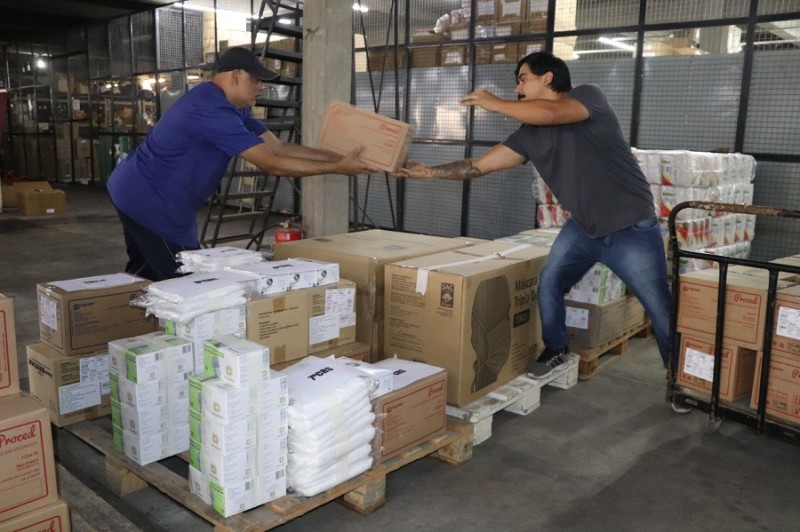 Governador anuncia 350 mil unidades de equipamentos de proteção individual para profissionais da saúde