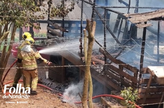 Incêndio destrói residência no bairro Boa Vista em Lagoa Vermelha