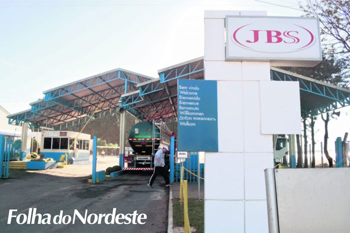 Foco de coronavírus, frigorífico JBS de Passo Fundo é interditado por tempo indeterminado