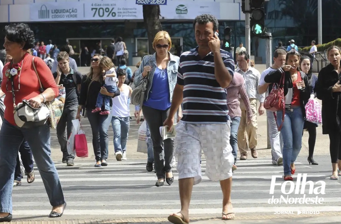 Taxa de desemprego cai para 6,9% no trimestre encerrado em junho