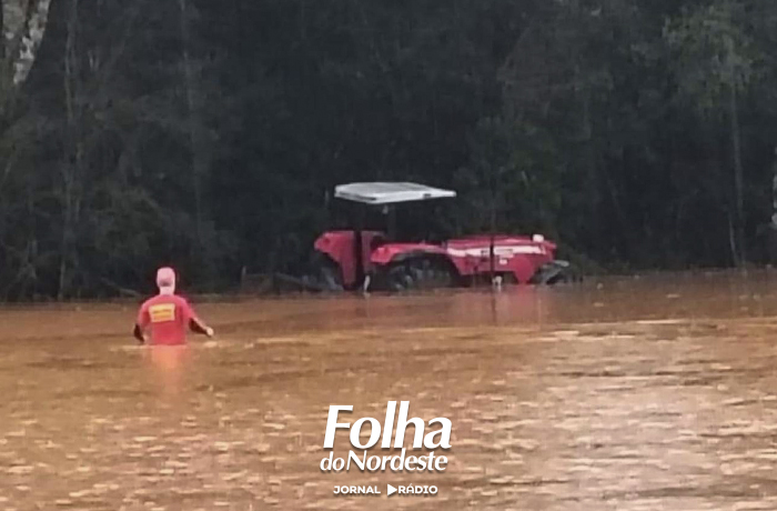 Homem é resgatado após ficar ilhado pela cheia na Ponte Ferrari entre São José do Ouro e Barracão