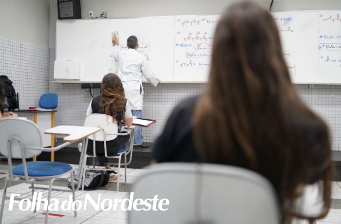 Pandemia faz aumentar número de alunos que podem abandonar estudos