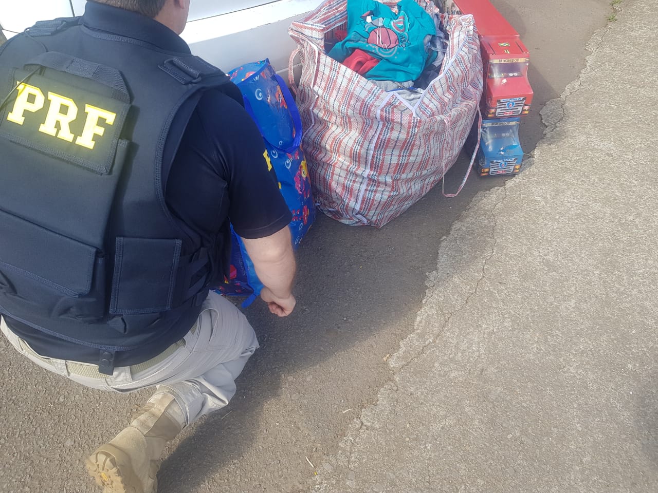 PRF prende quadrilha após furto em loja