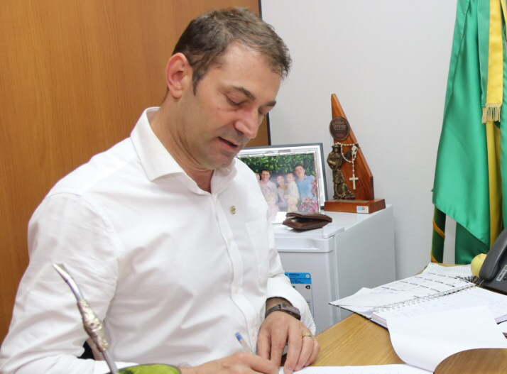 Deputado Paparico Bacchi confirma pagamento de recursos para Cacique Doble