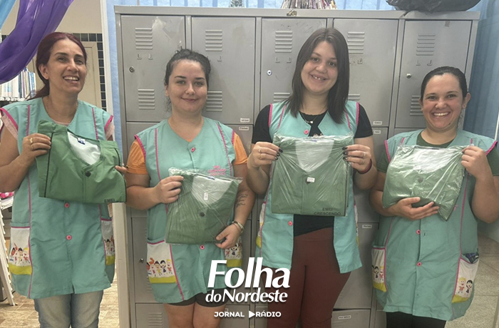 Escola de educação infantil recebe novos jalecos para profissionais em Caseiros