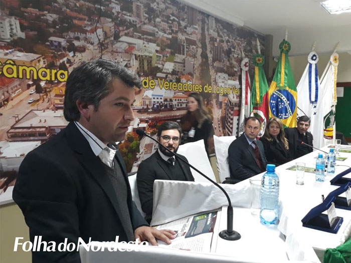Neckel representa Executivo em homenagem para UPF