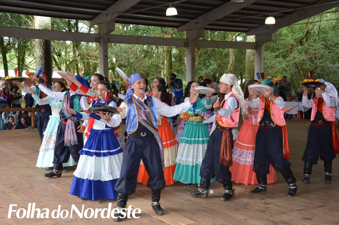 Primeiro lugar para o Arte Nativa Lagoa Vermelha nas danças tradicionais juvenil