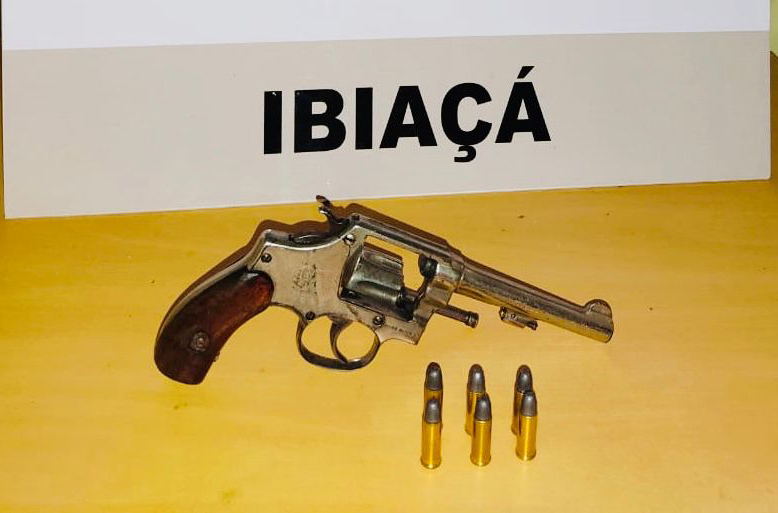 Ibiaçá: Homem é preso por porte ilegal de arma
