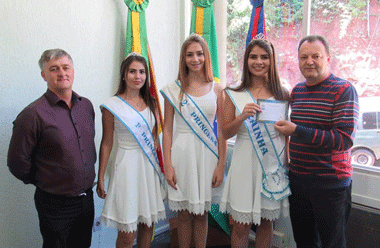 Prefeito em exercício de Sananduva recebe soberanas da ExpoCaseiros 2018