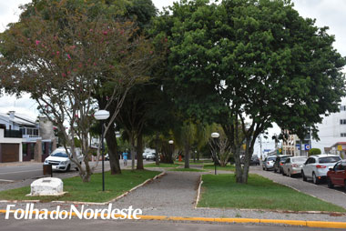 Vereador Vicente solicita conclusão de praça na avenida Afonso Pena