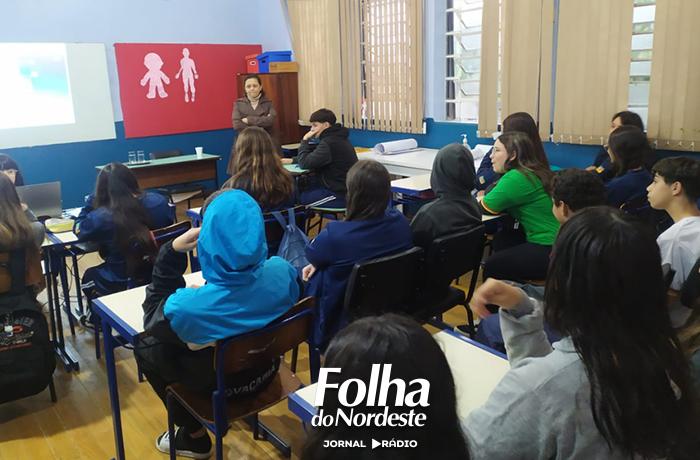 Palestra aborda saúde mental e orienta estudantes sobre medo e ansiedade em Lagoa Vermelha