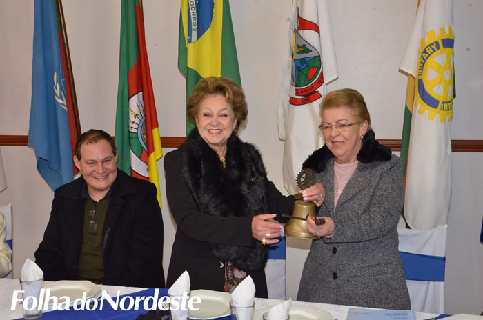 Bárbara Moraes é a nova presidente do Rotary Clube Lagoa Vermelha