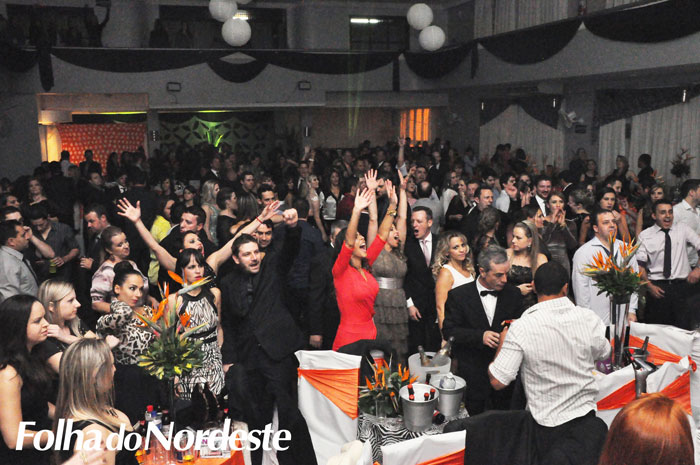 Convites para o baile Troféu Imprensa  estarão disponíveis a partir do dia 5 de abril