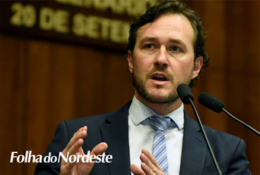 Deputado Vinicius vota a favor do Duodécimo