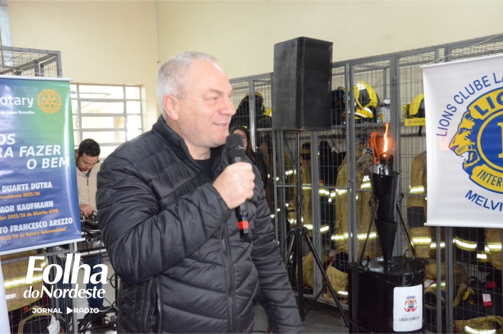 Prefeito Eloir Morona enfatiza o exemplo das crianças em solenidade da Semana da Pátria
