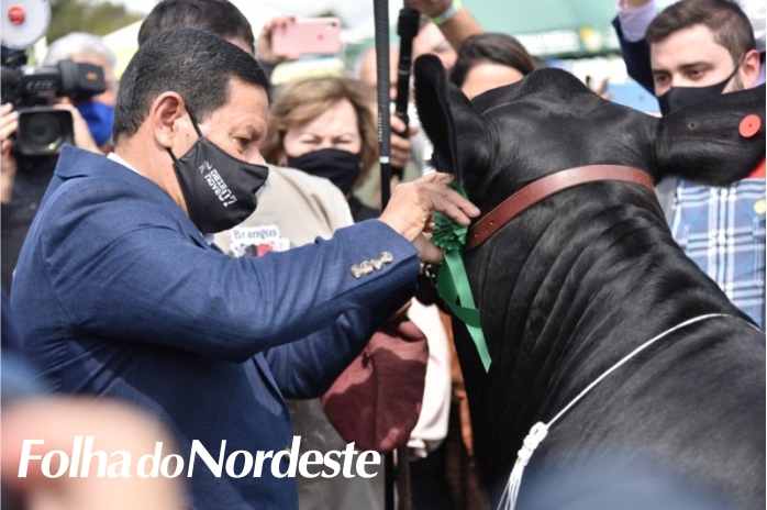 Em visita ao parque de exposições, Mourão destaca orgulho pela Expointer