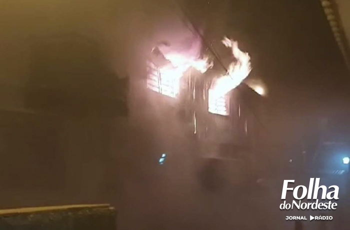 Incêndio de grandes proporções atinge empresa em Tapejara