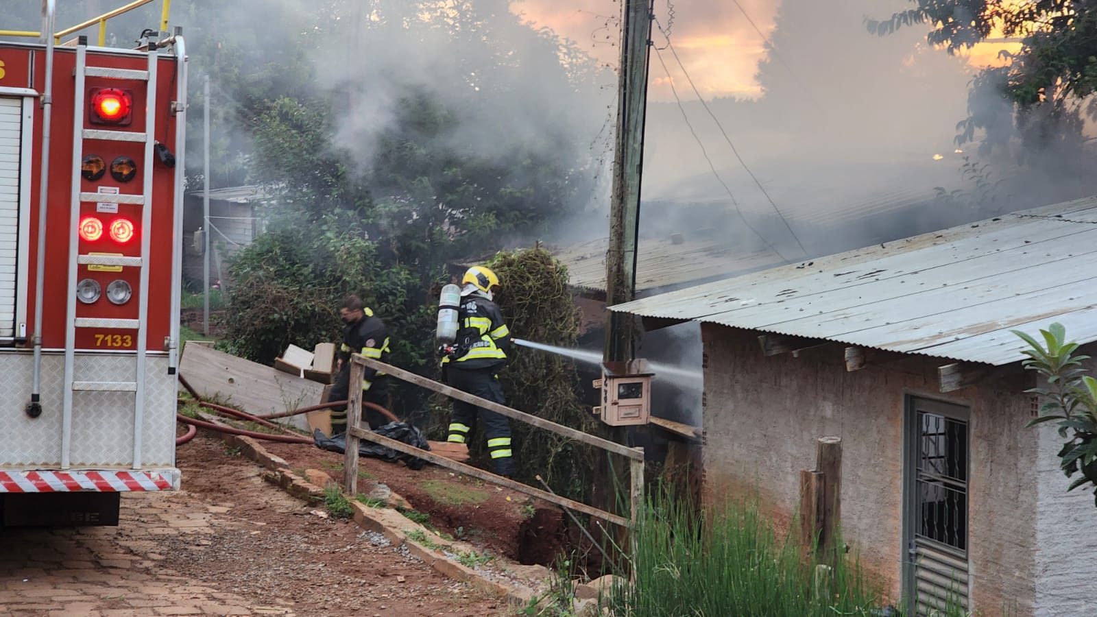 Após briga com a mulher homem é suspeito de botar fogo na casa