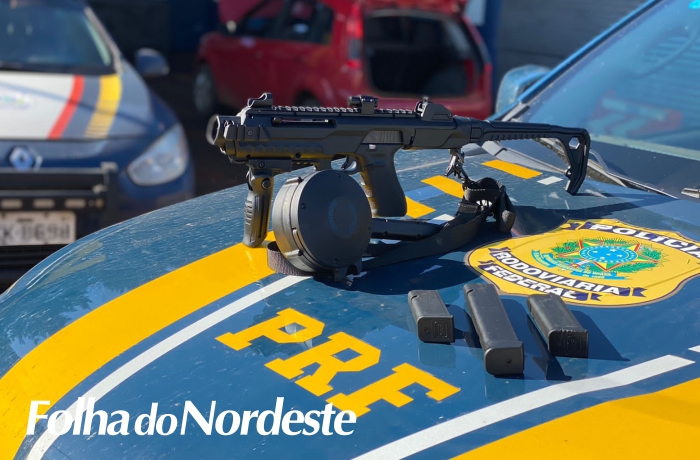 PRF prende casal com pistola adulterada para disparar rajadas