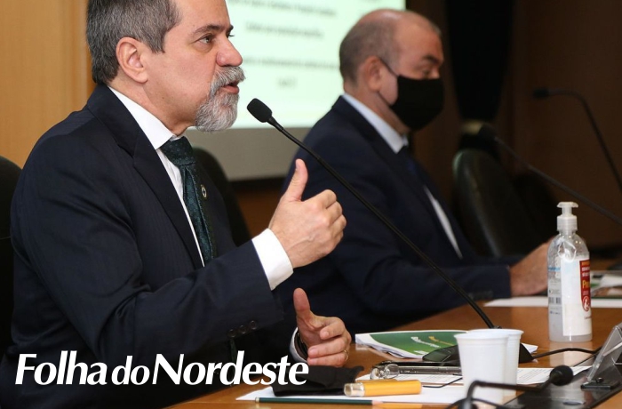 Ministério da Saúde: vacinação poderá começar em 20 de janeiro