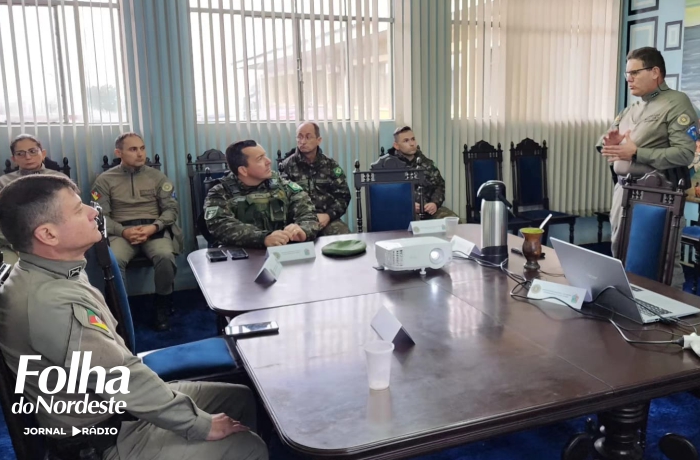 Brigada Militar apresenta o 10º Batalhão ao Comandante do 3º GAAAe