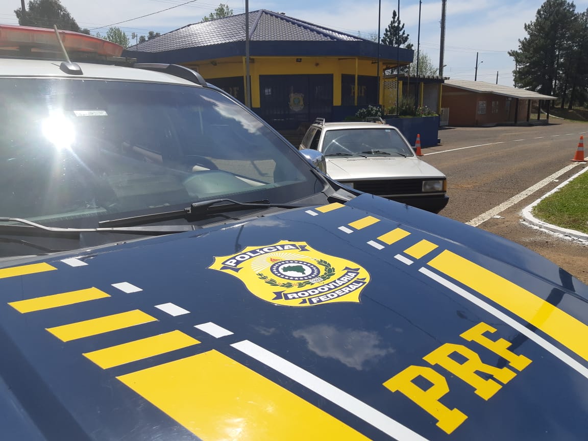 PRF prende homem dirigindo com carteira de habilitação falsificada em Vacaria