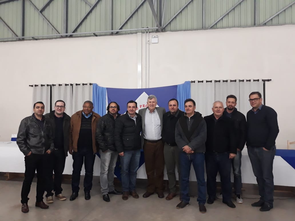 Progressistas de Lagoa Vermelha participam de encontro com Heinze em Ibiaçá