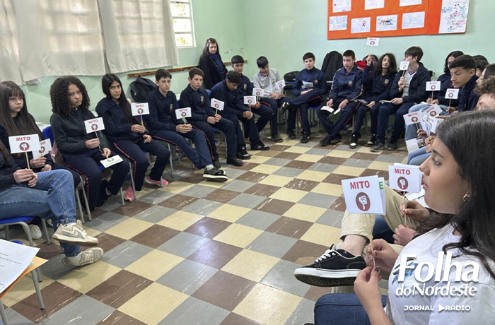 SAE promove roda de conversa sobre prevenção e saúde com estudantes em Lagoa Vermelha