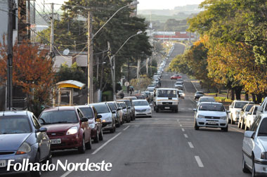 Imensa fila é formada para abastecer em Lagoa Vermelha