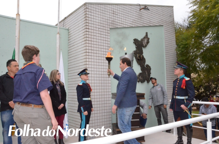 Desfile assinala 7 de Setembro em Lagoa Vermelha