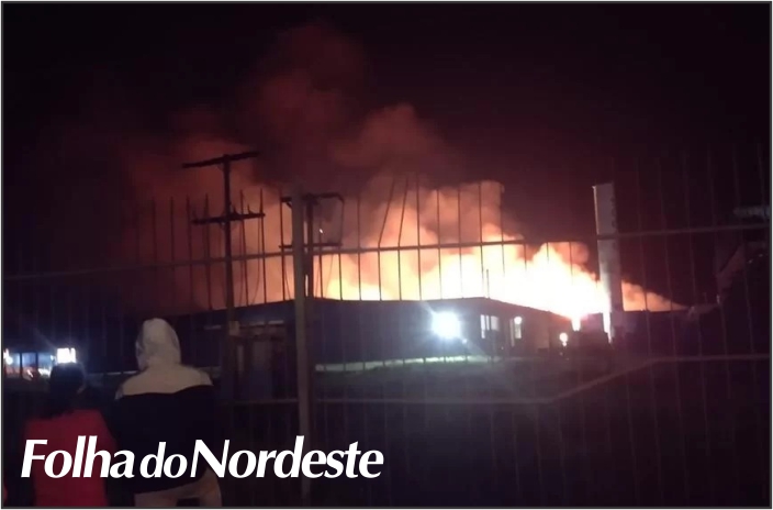 Incêndio de grandes proporções atinge pavilhão da empresa Schio em Vacaria