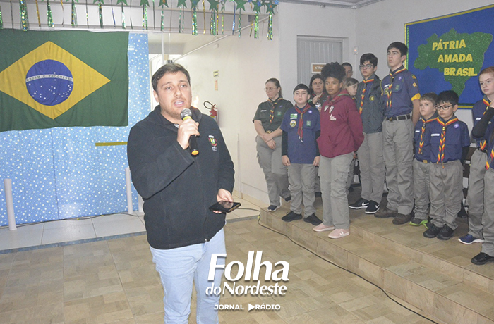 Carlos Bombassaro reforça valores de cidadania na abertura da Semana da Pátria