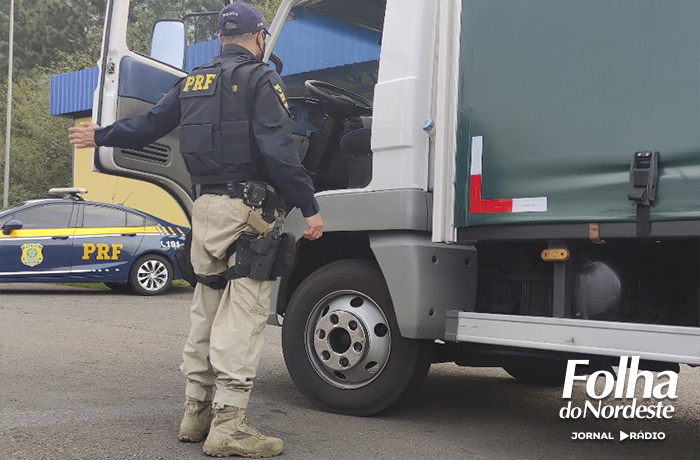 Polícia Rodoviária Federal socorre caminhoneiro após mau súbito na BR-285