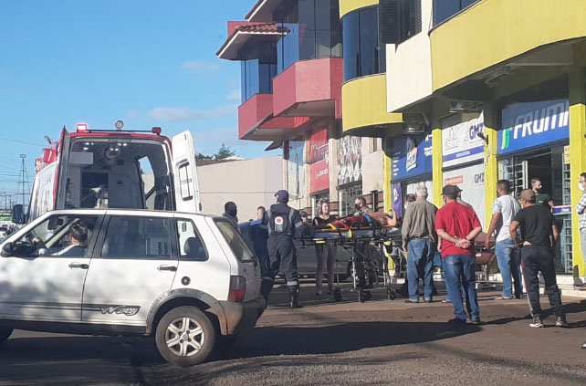  Dois jovens - 15 e 19 anos - são baleados por motociclistas em Tapejara