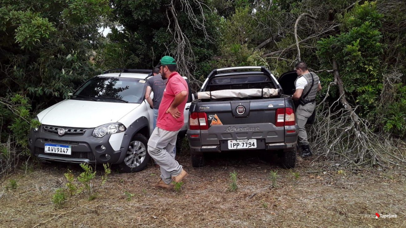 Bandidos fazem reféns e roubam dois veículos no interior de Água Santa
