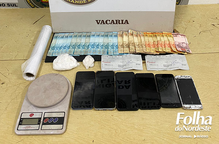 Mulher é presa por tráfico de drogas