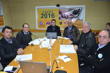 Bonotto e Menegaz frente a frente no primeiro debate no rádio