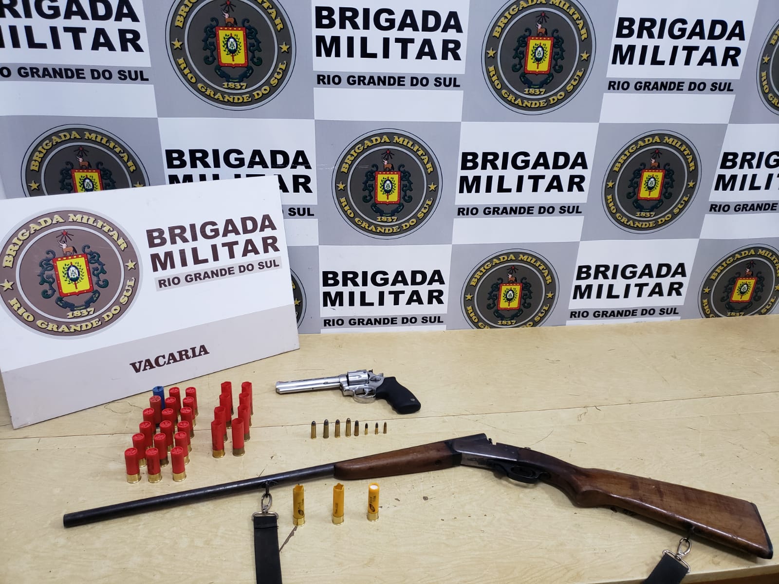 Região: Duas pessoas são presas pela Força Tática da Brigada Militar