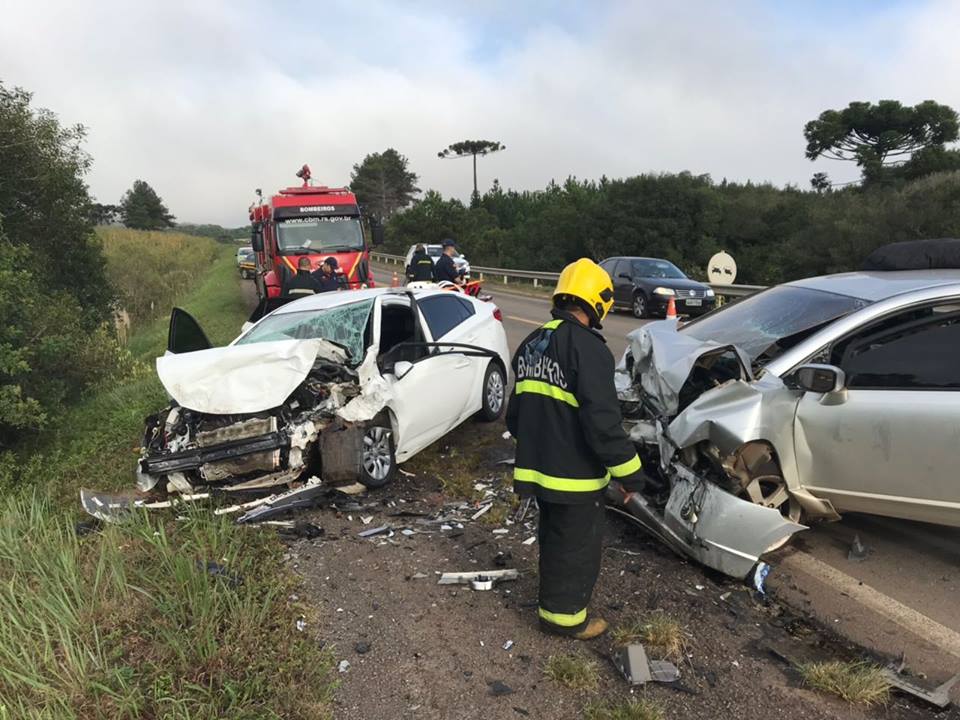 Colisão frontal deixa um morto e cinco feridos na BR 285 em Ciríaco