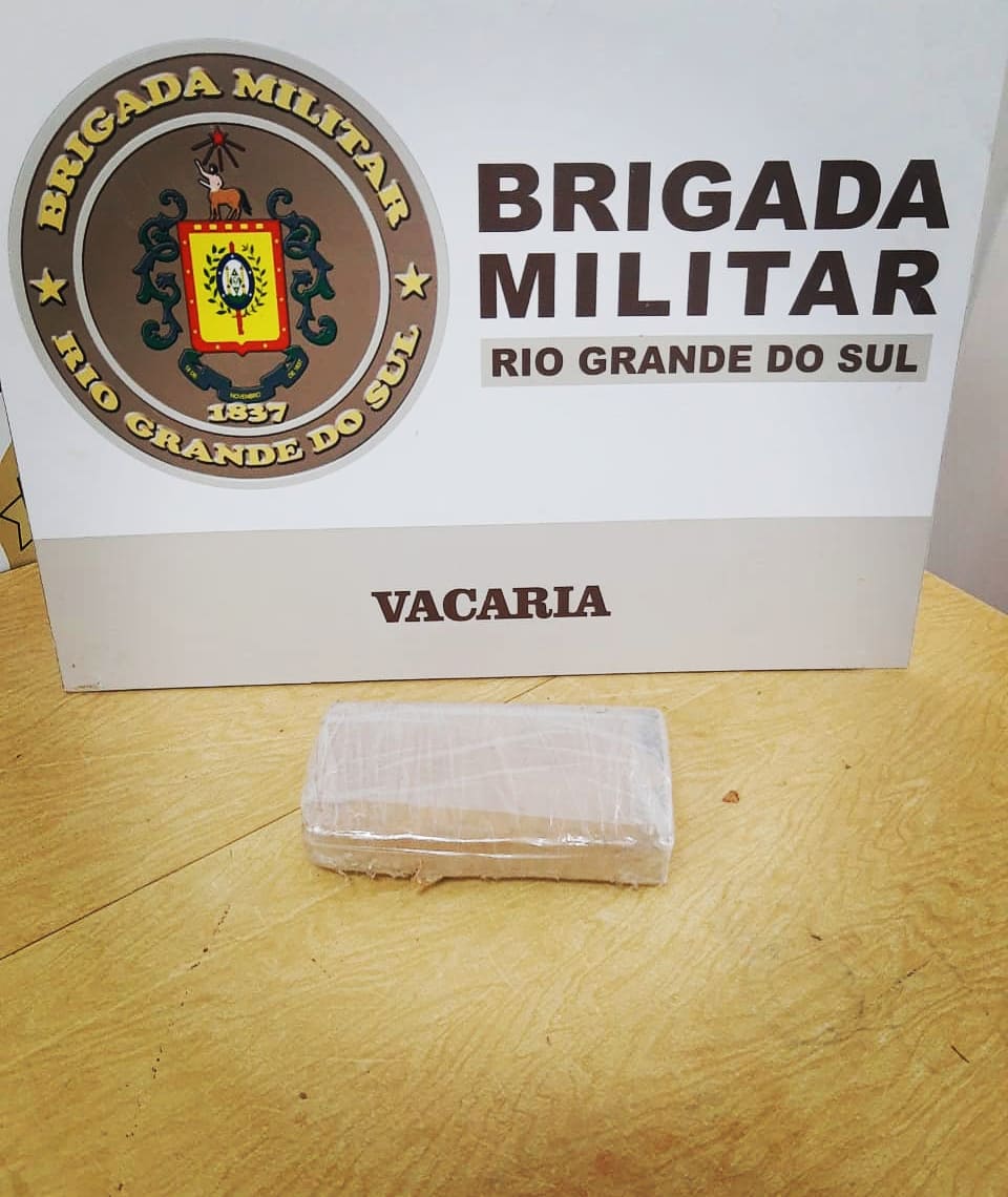 Brigada Militar efetua prisão de homem por tráfico de drogas em Vacaria