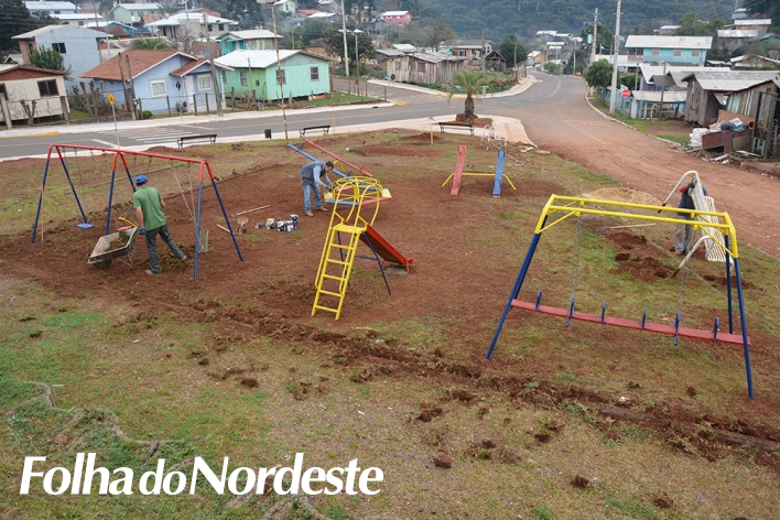 Obras de manutenção e reformas de praças contemplam bairros de Lagoa Vermelha