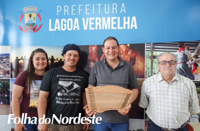 Bonotto recebe representantes da Associação Memorial do Porca Véia
