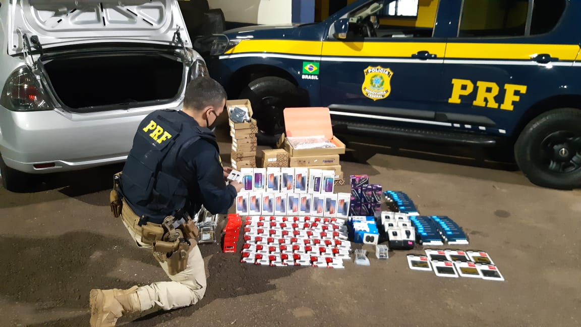 Polícia apreende drogas e mercadorias avaliadas em mais de 70 mil reais na região 