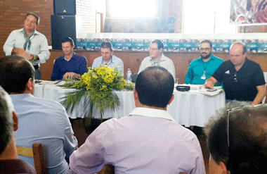 Deputado Santini prestigiou reunião da AMUNOR em Lagoa Vermelha