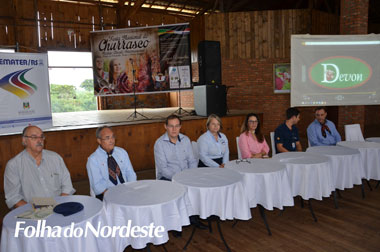 Simpósio do Gado Devon abriu programação do Rodeio Internacional de Lagoa Vermelha