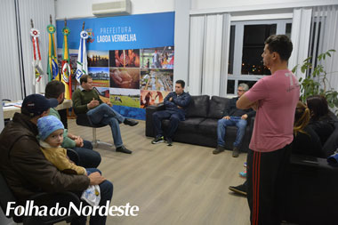 Gustavo Bonotto recebe moradores do Bairro Gentil