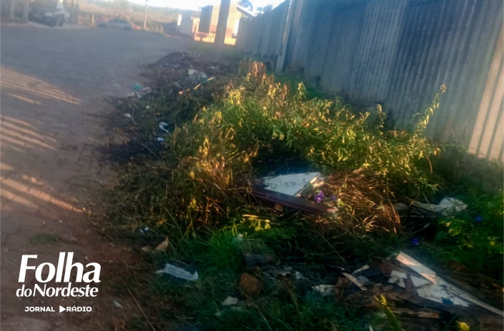 Papeleiro preocupado com situação do lixo em ruas do bairro São José