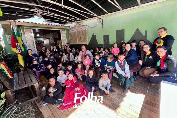 Muliterno participa de atividades da Semana Farroupilha em escolas de Lagoa Vermelha