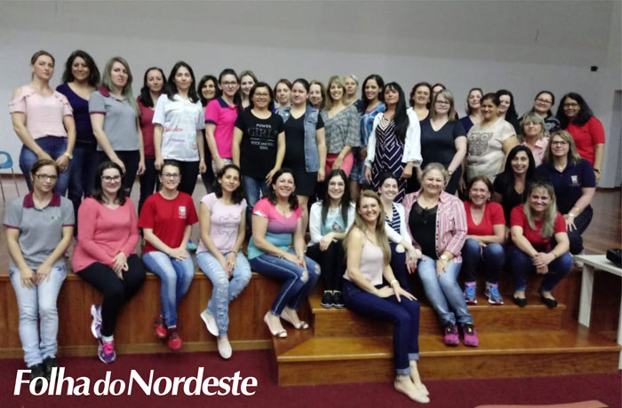 Educadores da rede municipal participaram de encontro de formação sobre a BNCC