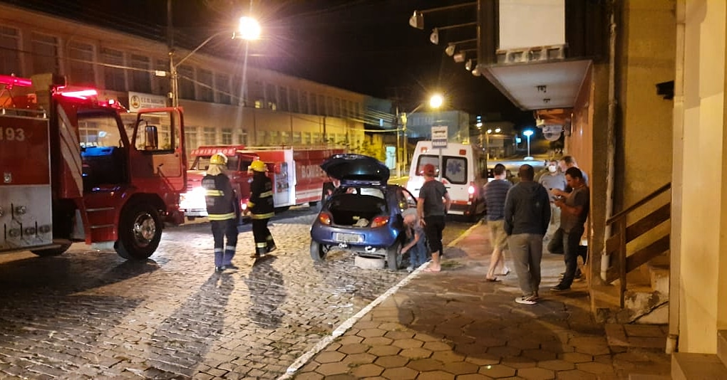 Brigada Militar de Ipê salva idosa com 97 anos de incêndio